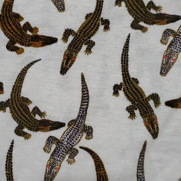 Alligator Print Tank Top - Picture 3 of 4